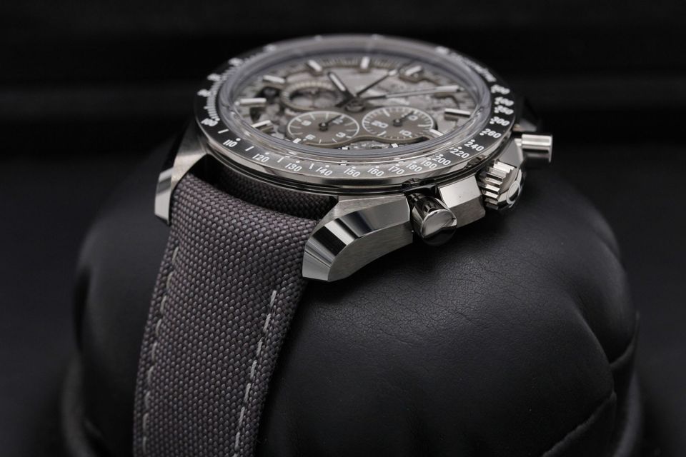 Omega Speedmaster Dark Side of the Moon 310.92.44.50.06.002 Image 2